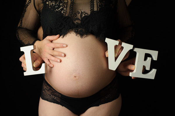 Séance photos de grossesse au studio