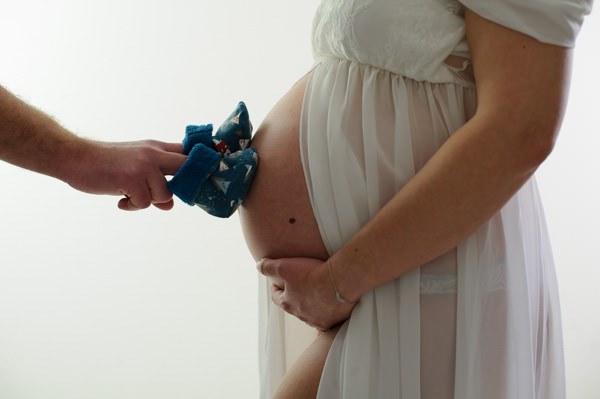 Séance photos de grossesse au studio