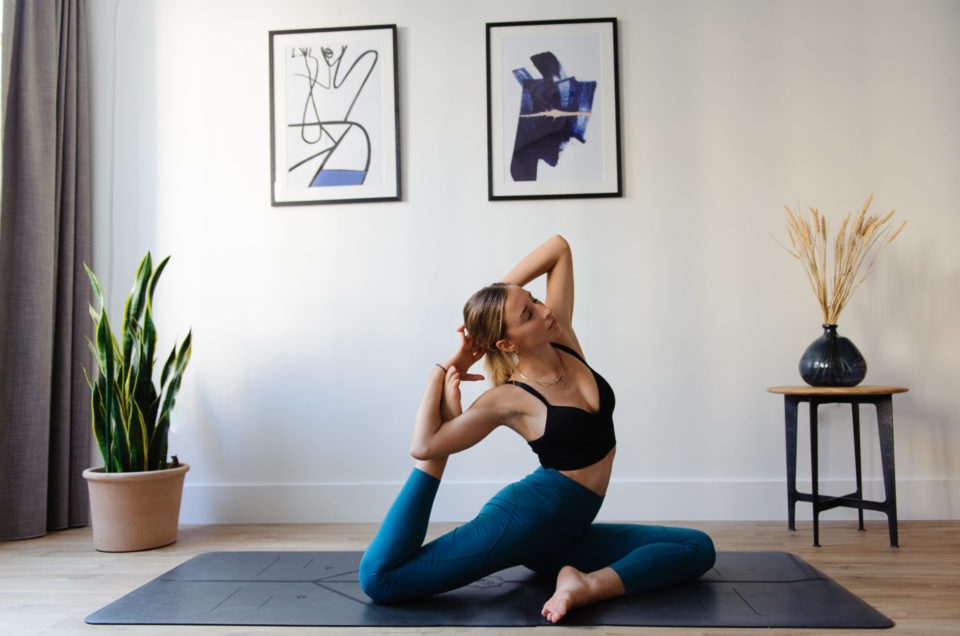 Photographe Corporate à Strasbourg sur le YOGA